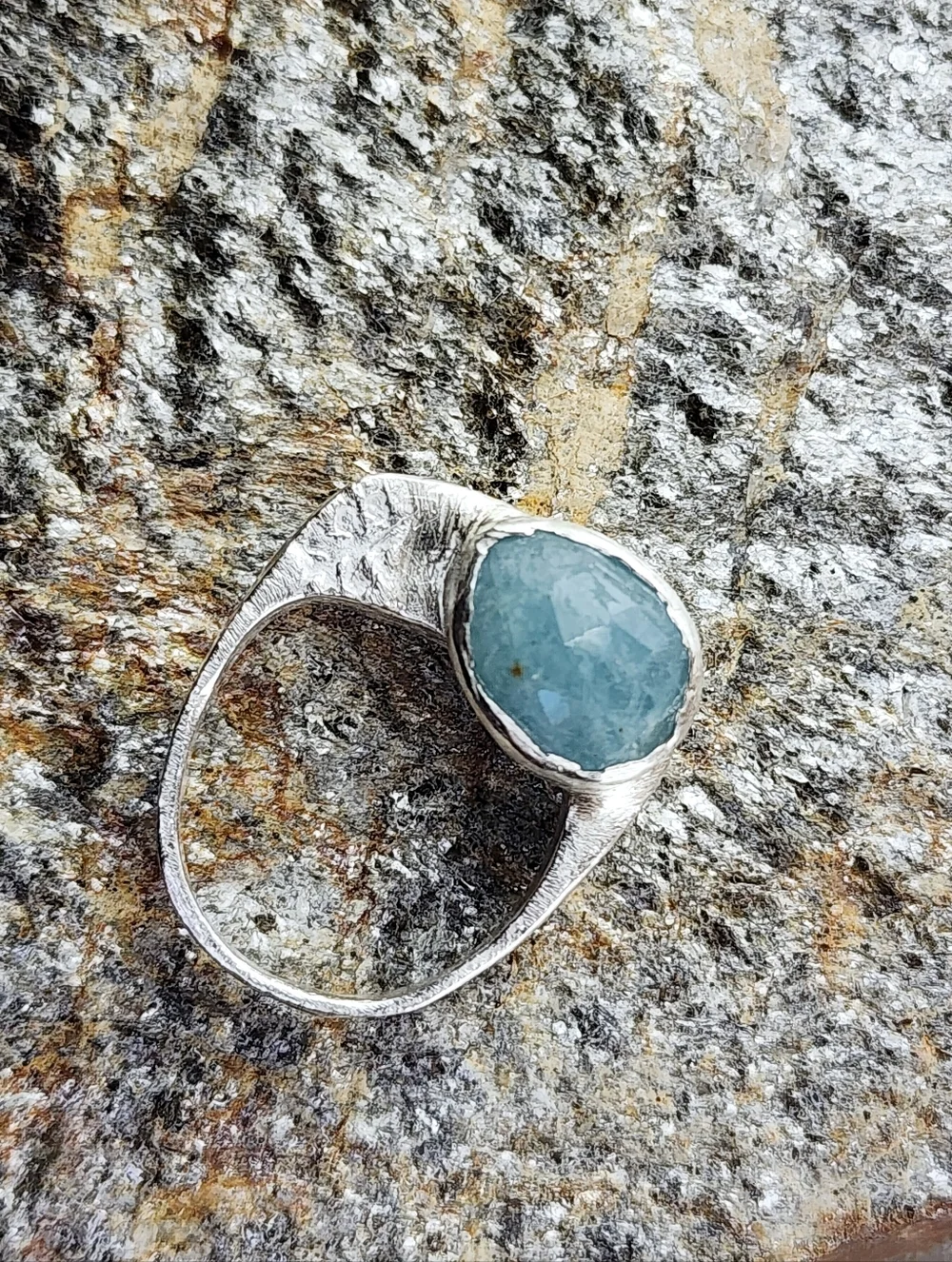 AQUAMARINE HALLOW EMBOSSED RING HANDMADE IN STERLING SILVER SIZE 7.50